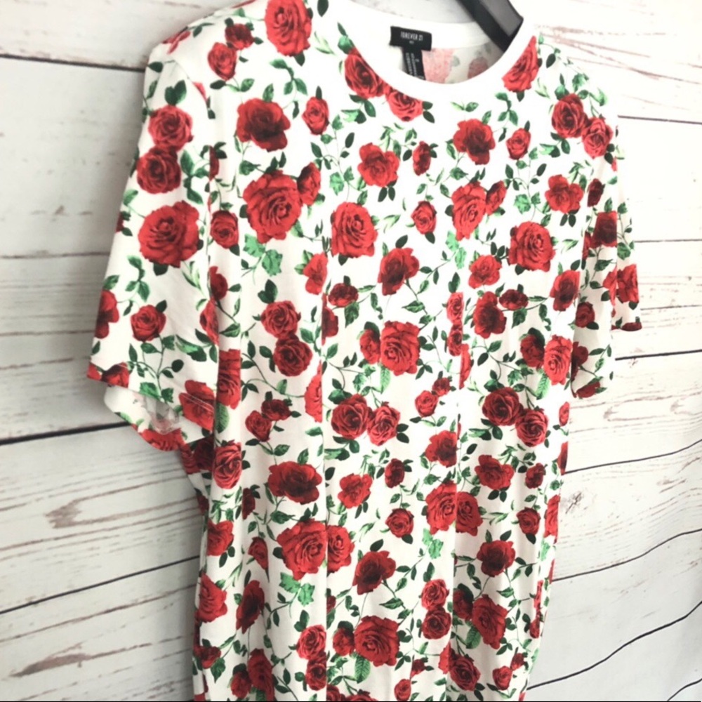 ❌🚫SOLD🚫❌ 🌹 🌹 🌹 t-shirt - Picture 3 of 4